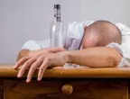 Potrivit datelor neoficiale, peste 200.000 de persoane din Bulgaria suferă de alcoolism