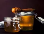 5 moduri de a recunoaște mierea pură și adevărată